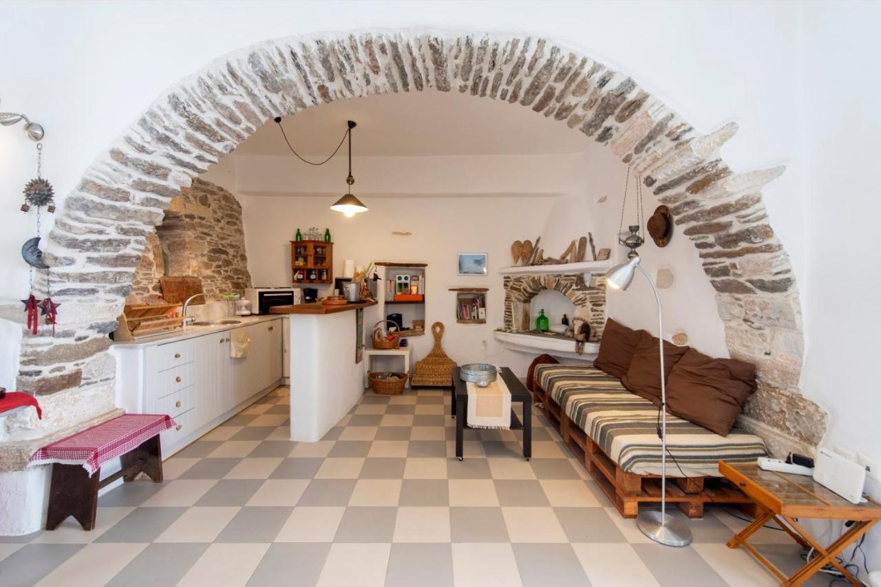 Holiday home Traditional Stonebuilt House *